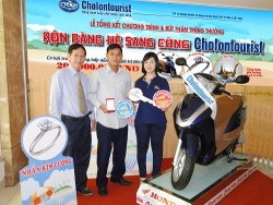 Chúc mừng Khách hàng may mắn trúng giải đặc biệt và giải nhất chương trình “Rộn ràng hè sang cùng Cholontourist 2015”