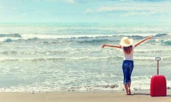 Con gái và những vật dụng không thể thiếu khi đi du lịch