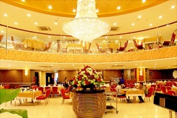 Cụm Nhà hàng Ái Huê tự hào “Nhà hàng đạt tiêu chuẩn phục vụ khách Du lịch”